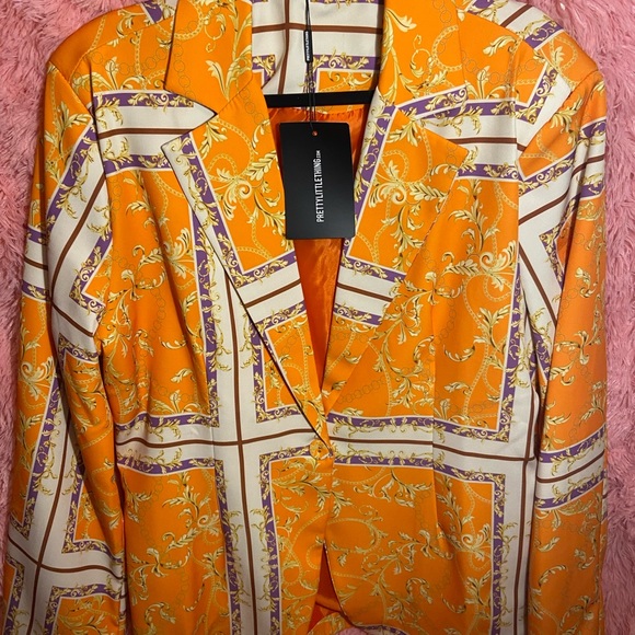 PRETTY LITTLE THING Women’s Blazer - Picture 2 of 3